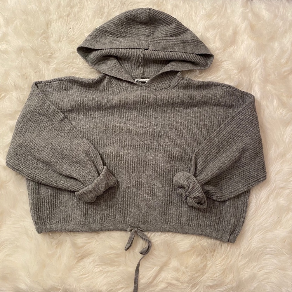 ⭐️HP⭐️ EUC hooded American Eagle Sweater